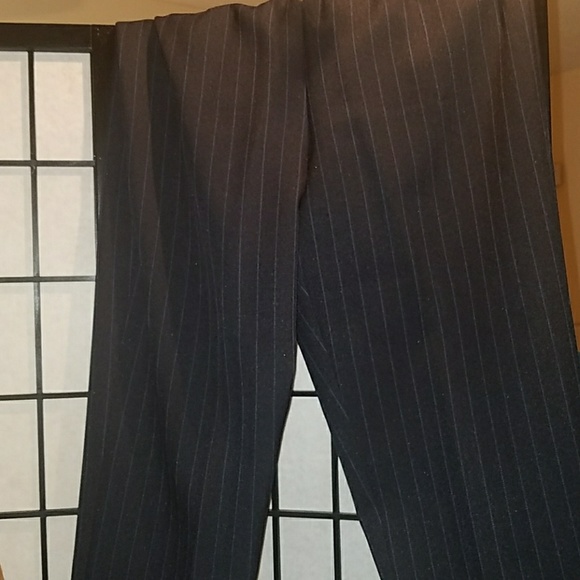 Black and blue striped woman suit - Picture 4 of 4